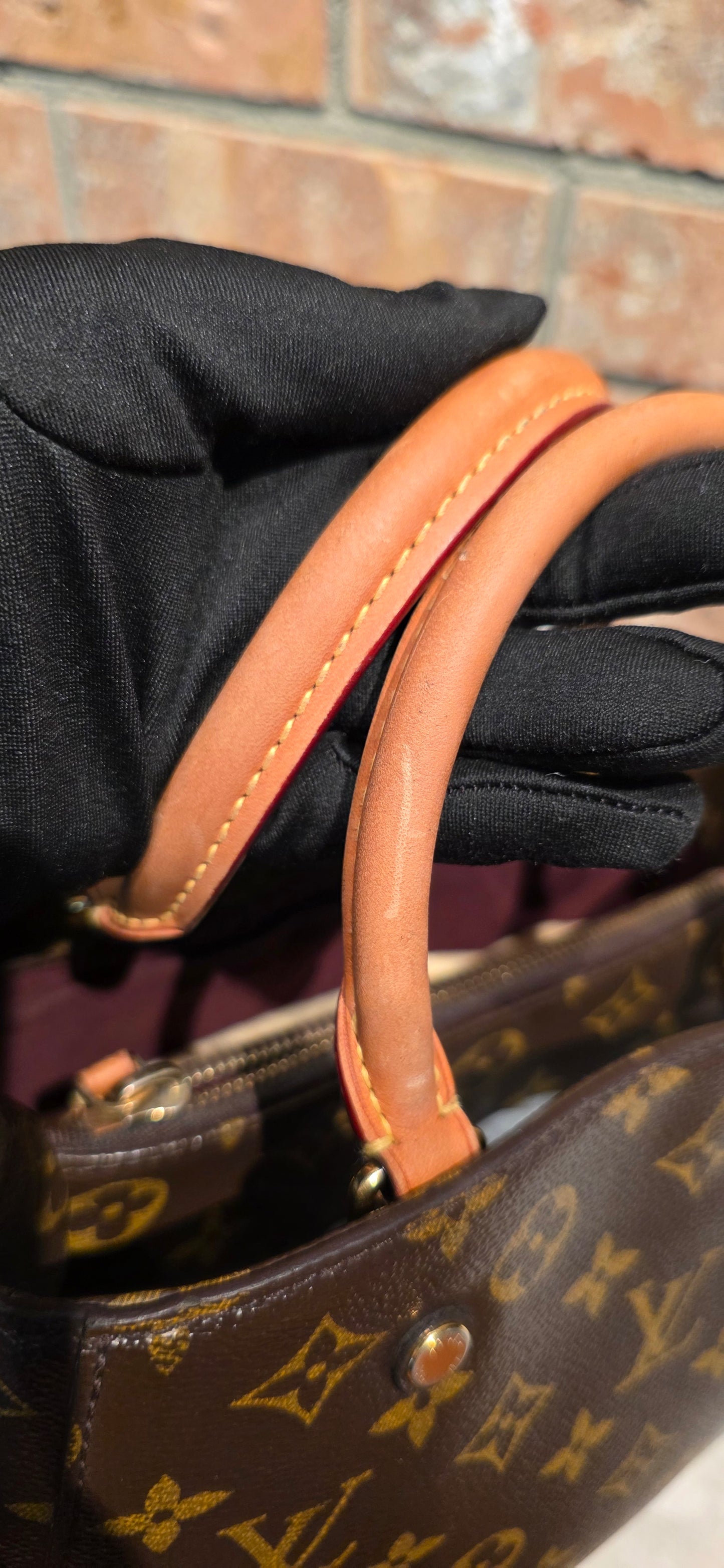 Authentic Louis Vuitton Montaigne BB Monogram