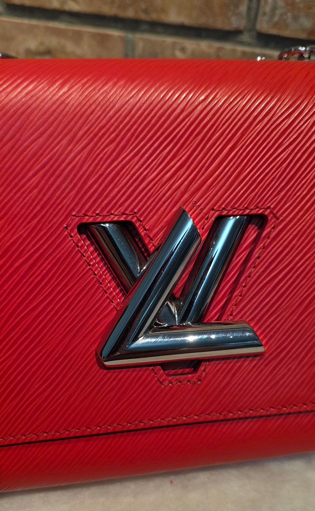 Authentic Louis Vuitton Twist MM Epi Leather in Red