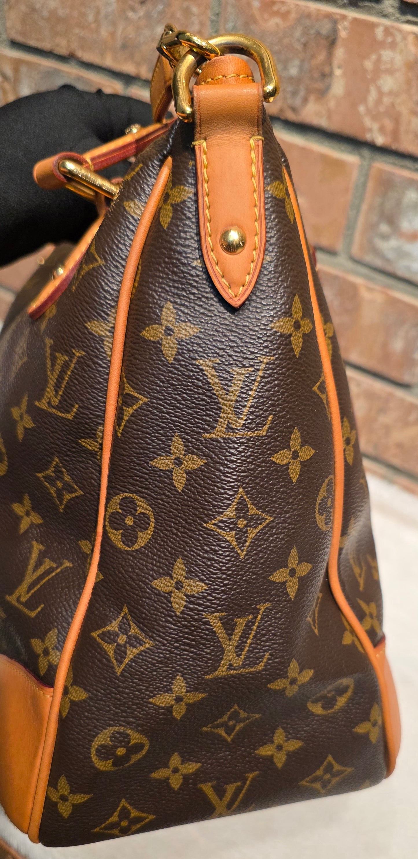 Authentic Louis Vuitton Estrella MM