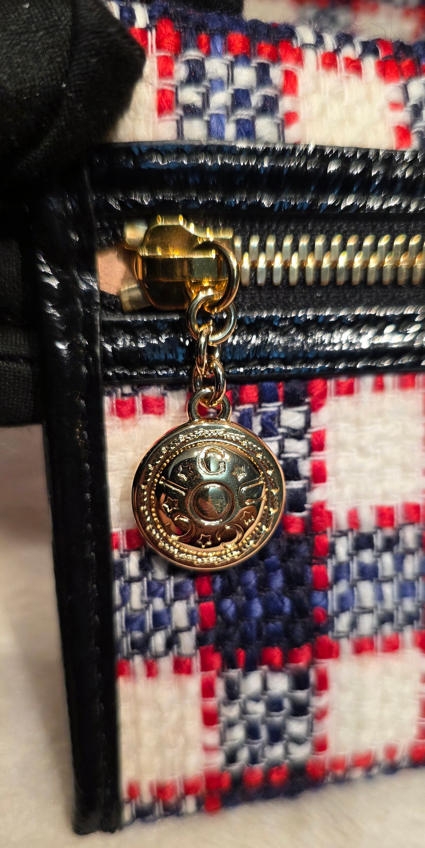Authentic Gucci Rajah Large Tweed Tote