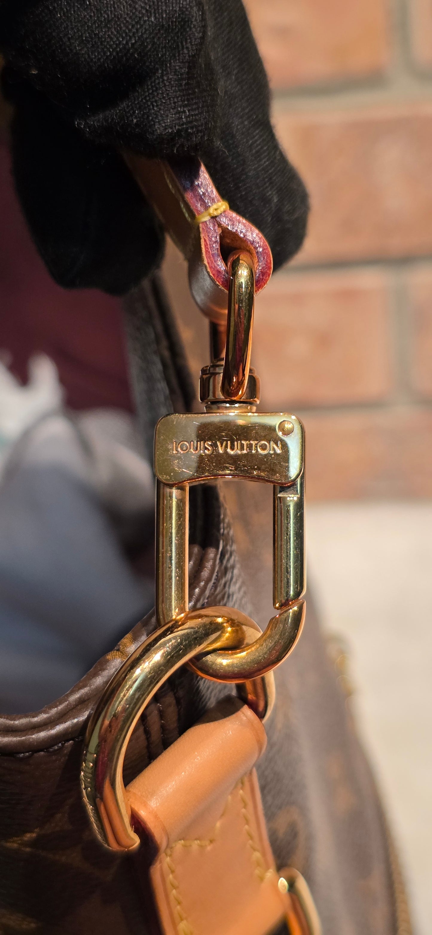 Authentic Louis Vuitton Melie Hobo (Short Handle Missing)