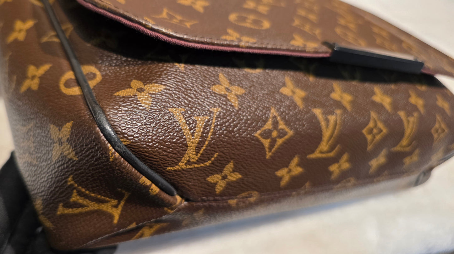Authentic Louis Vuitton Monogram Macassar District MM