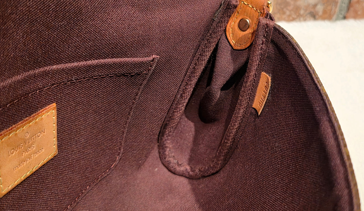 Authentic Louis Vuitton Favorite MM Monogram