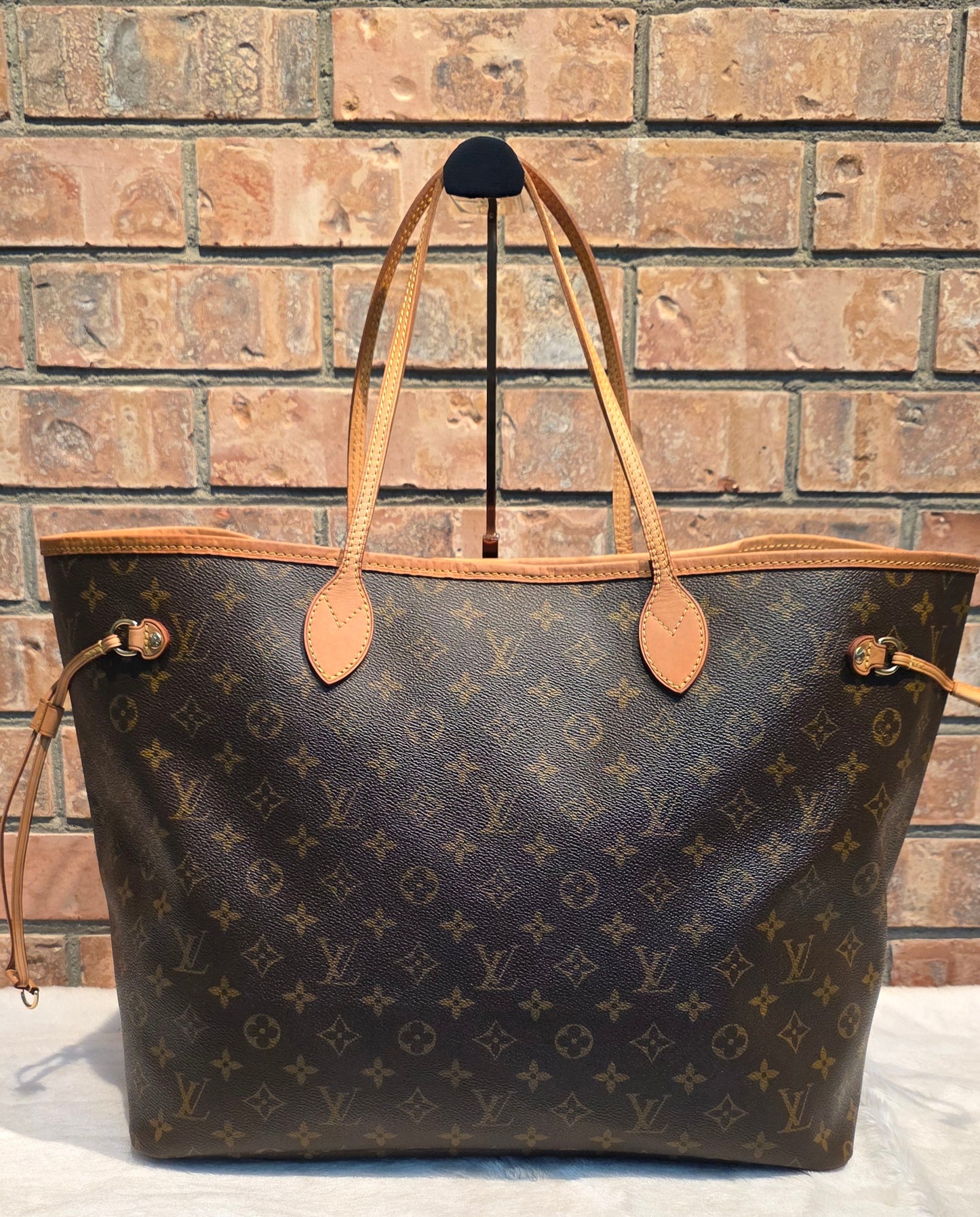 Authentic Louis Vuitton Neverfull GM Monogram