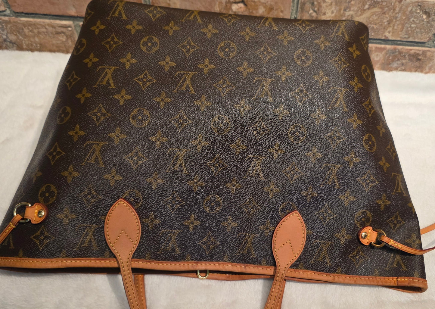 Authentic Louis Vuitton Neverfull MM Monogram
