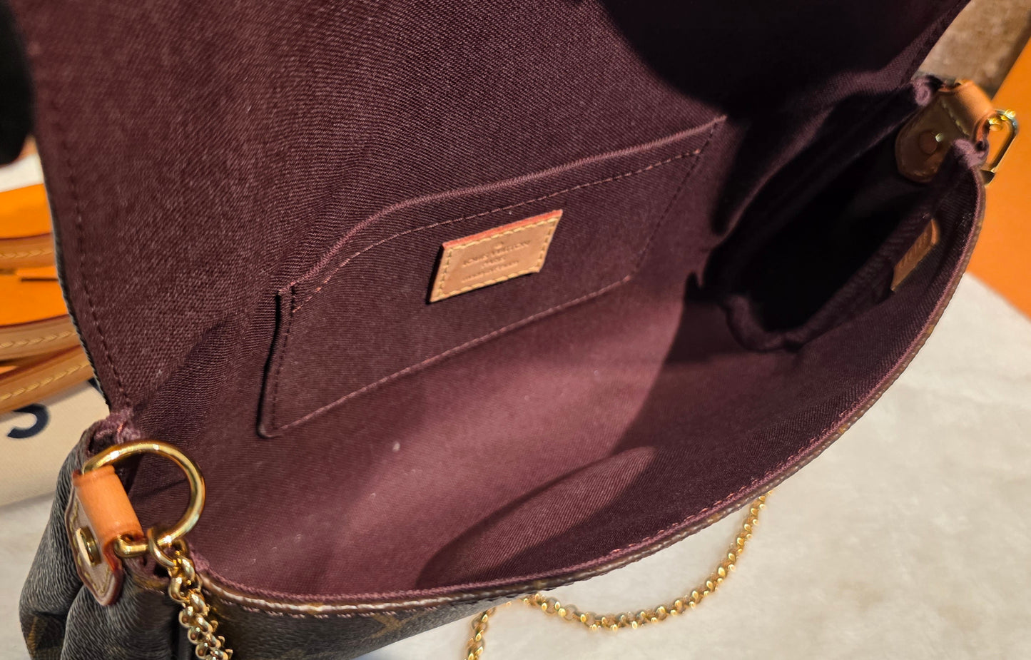 Authentic Louis Vuitton Favorite MM Monogram (SA4149)