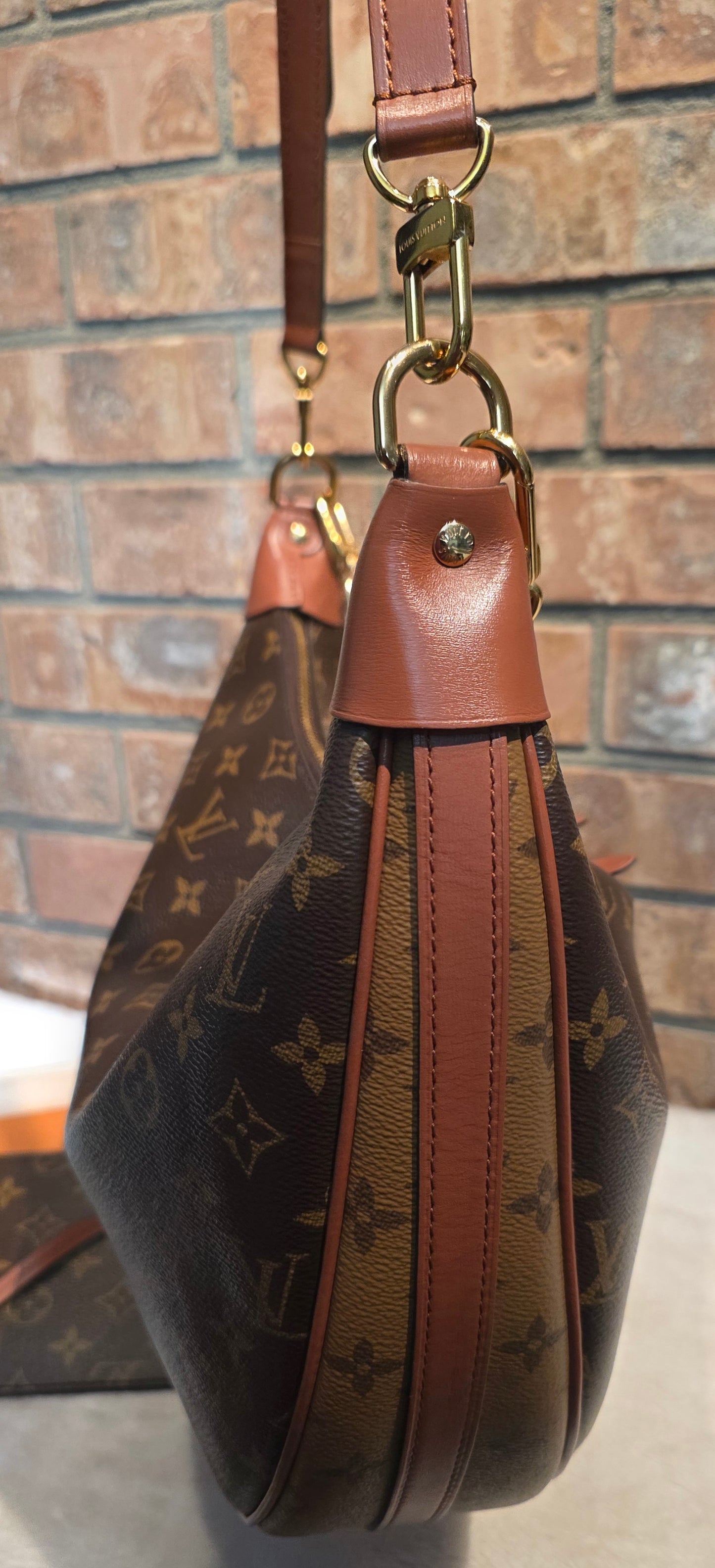 Authentic Louis Vuitton Loop Hobo with Pouch