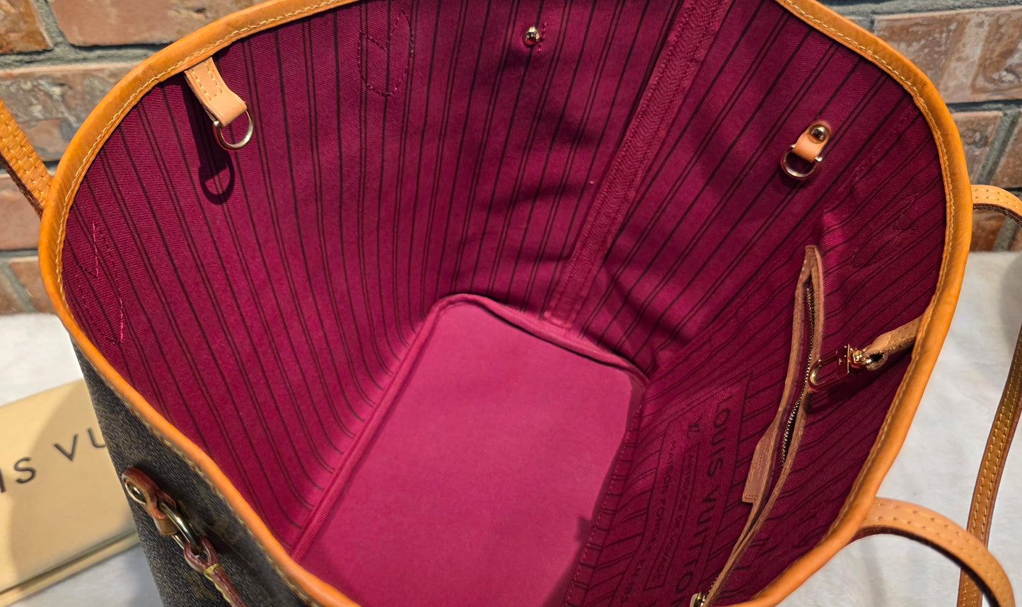 Authentic Neverfull MM Monogram Fuchsia Interior (BAG ONLY)