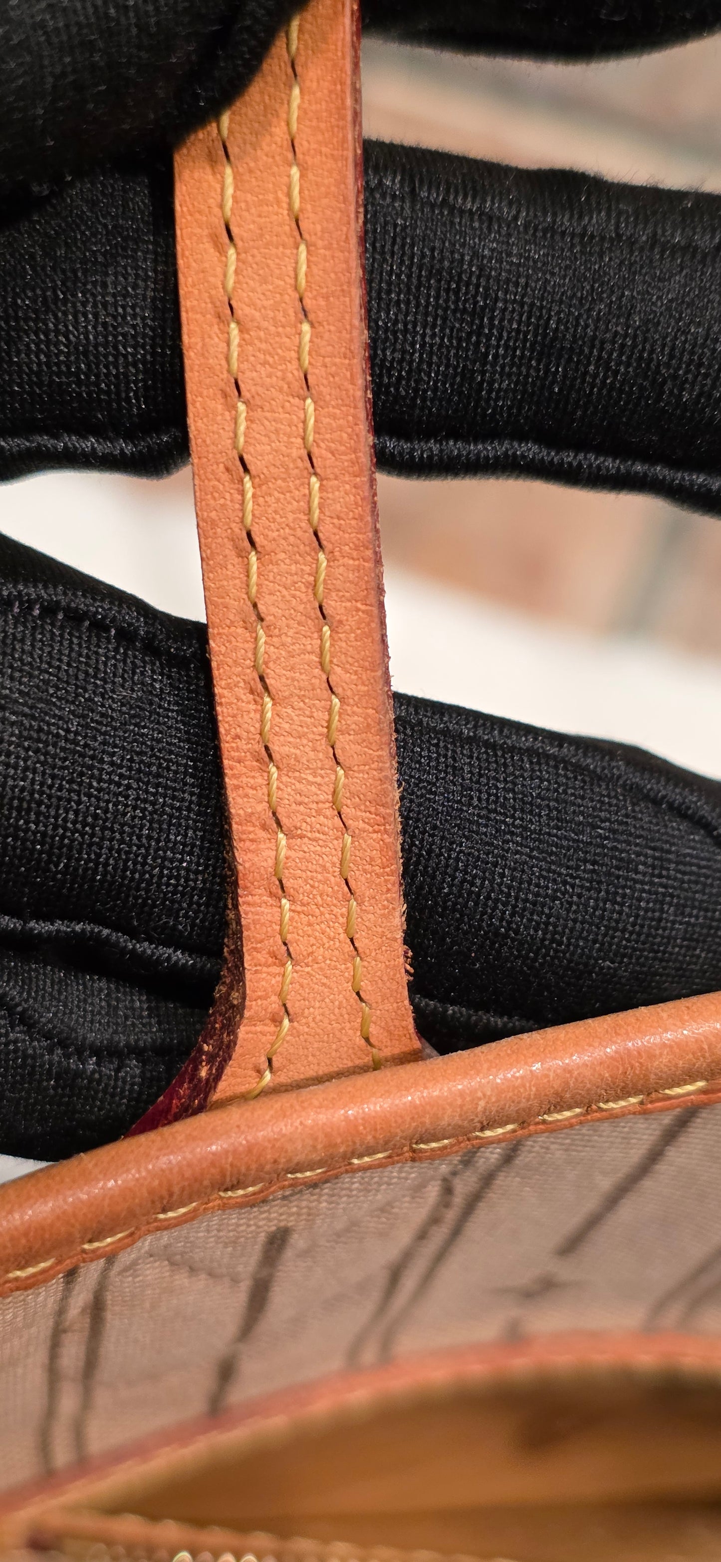 Authentic Louis Vuitton Neverfull MM Monogram