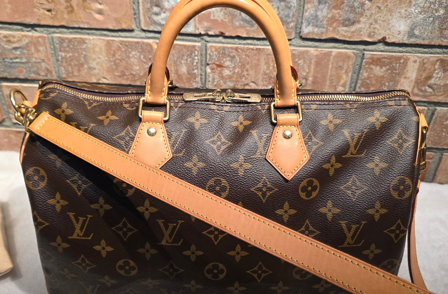Authentic Louis Vuitton Speedy 35 Bandoliere