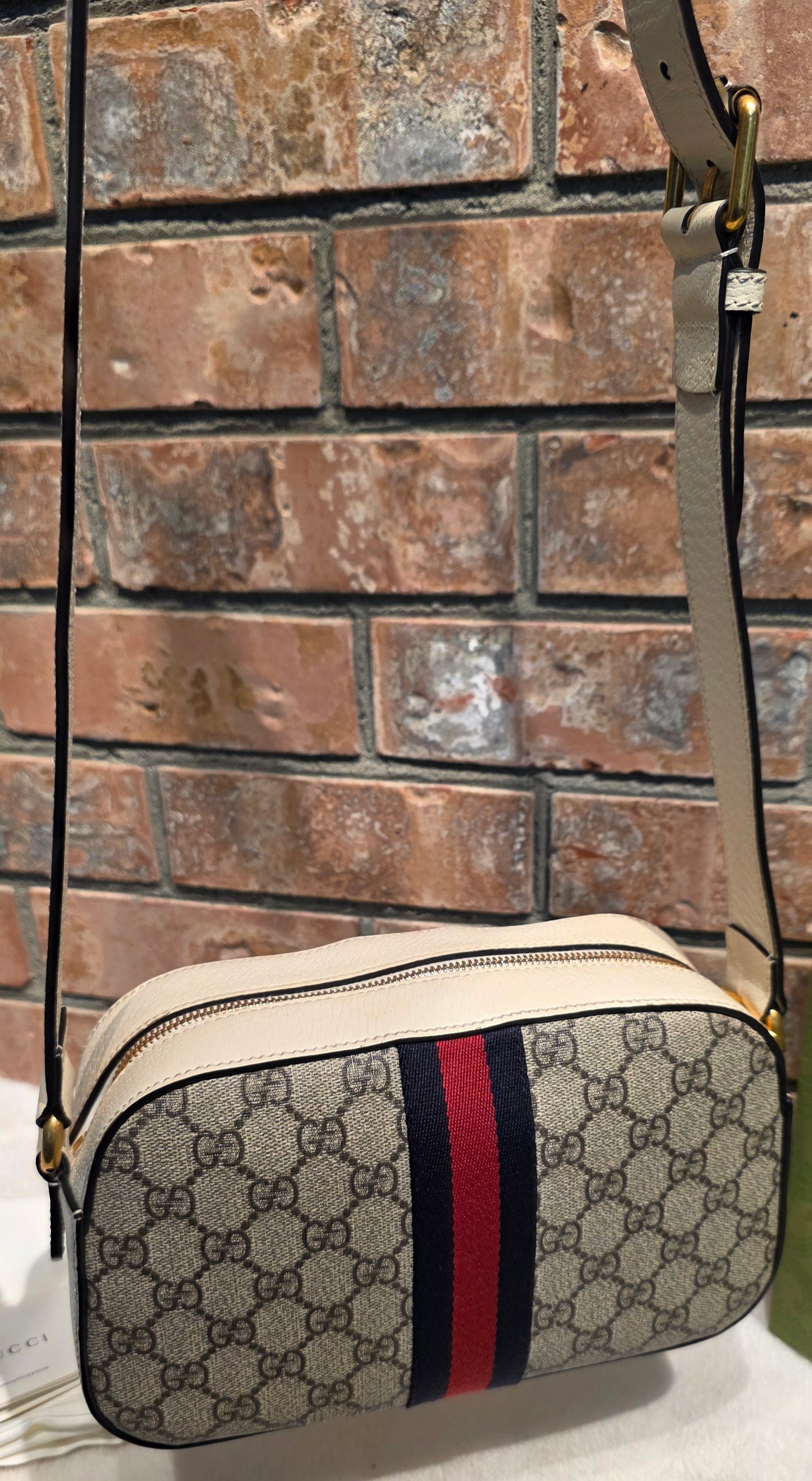 Authentic Gucci GG Supreme Ophidia Small Camera Bag