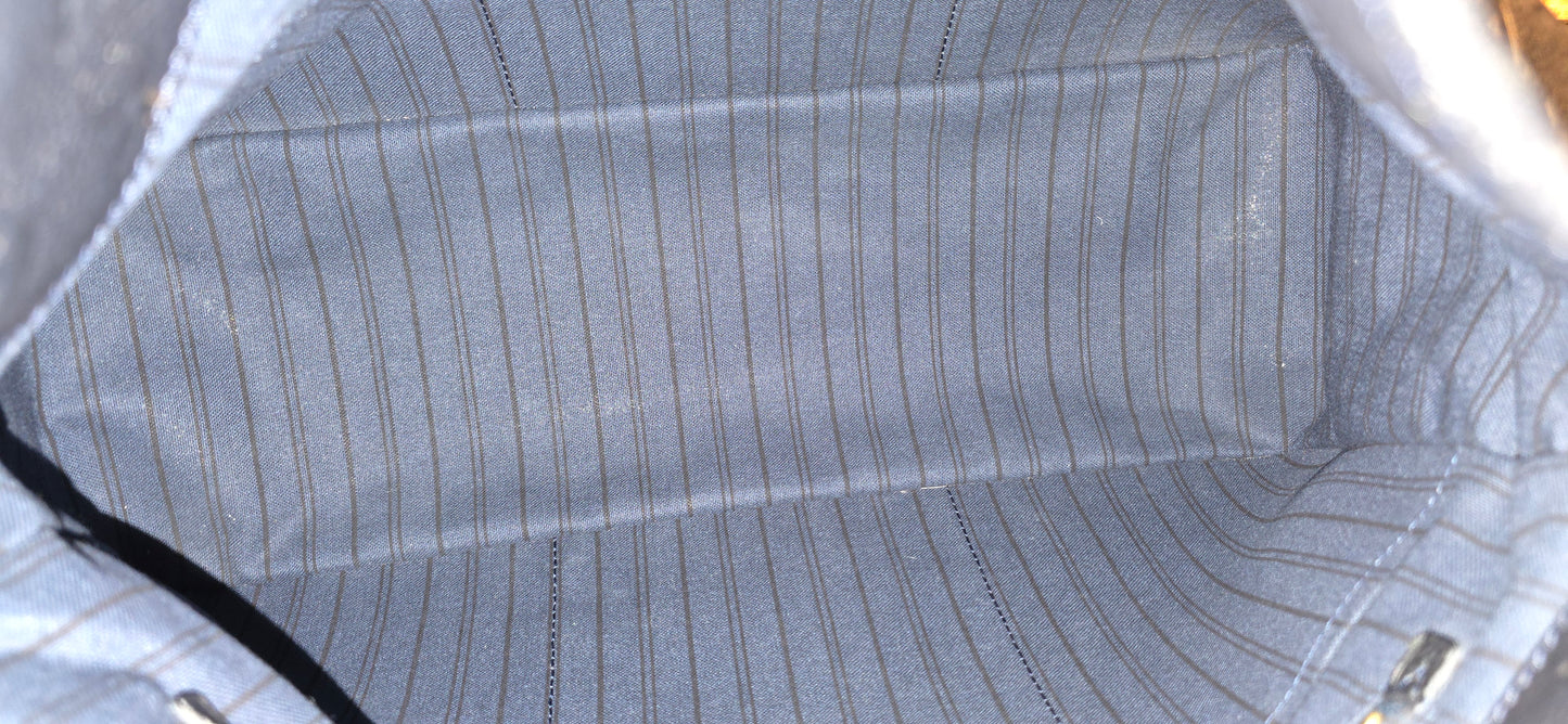 Authentic Louis Vuitton Artsy MM Empreinte Infini