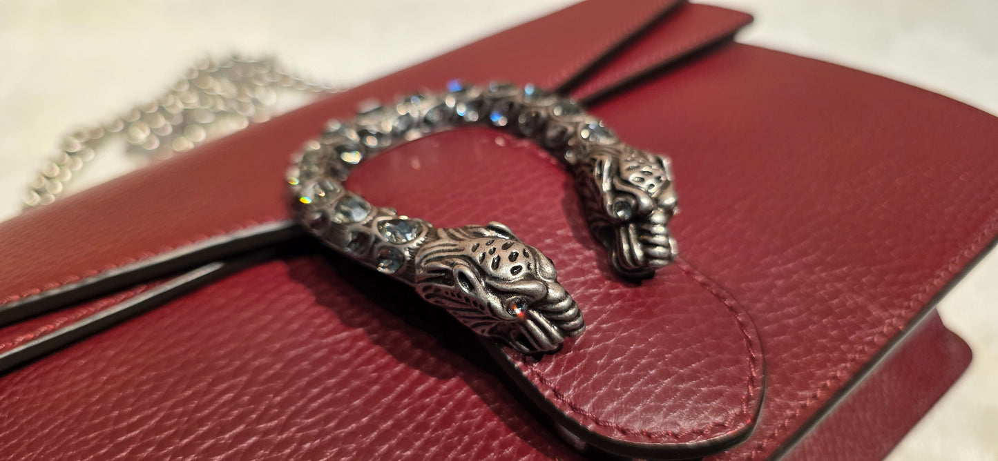 Authentic Gucci Dionysus Shoulder Bag in Burgundy