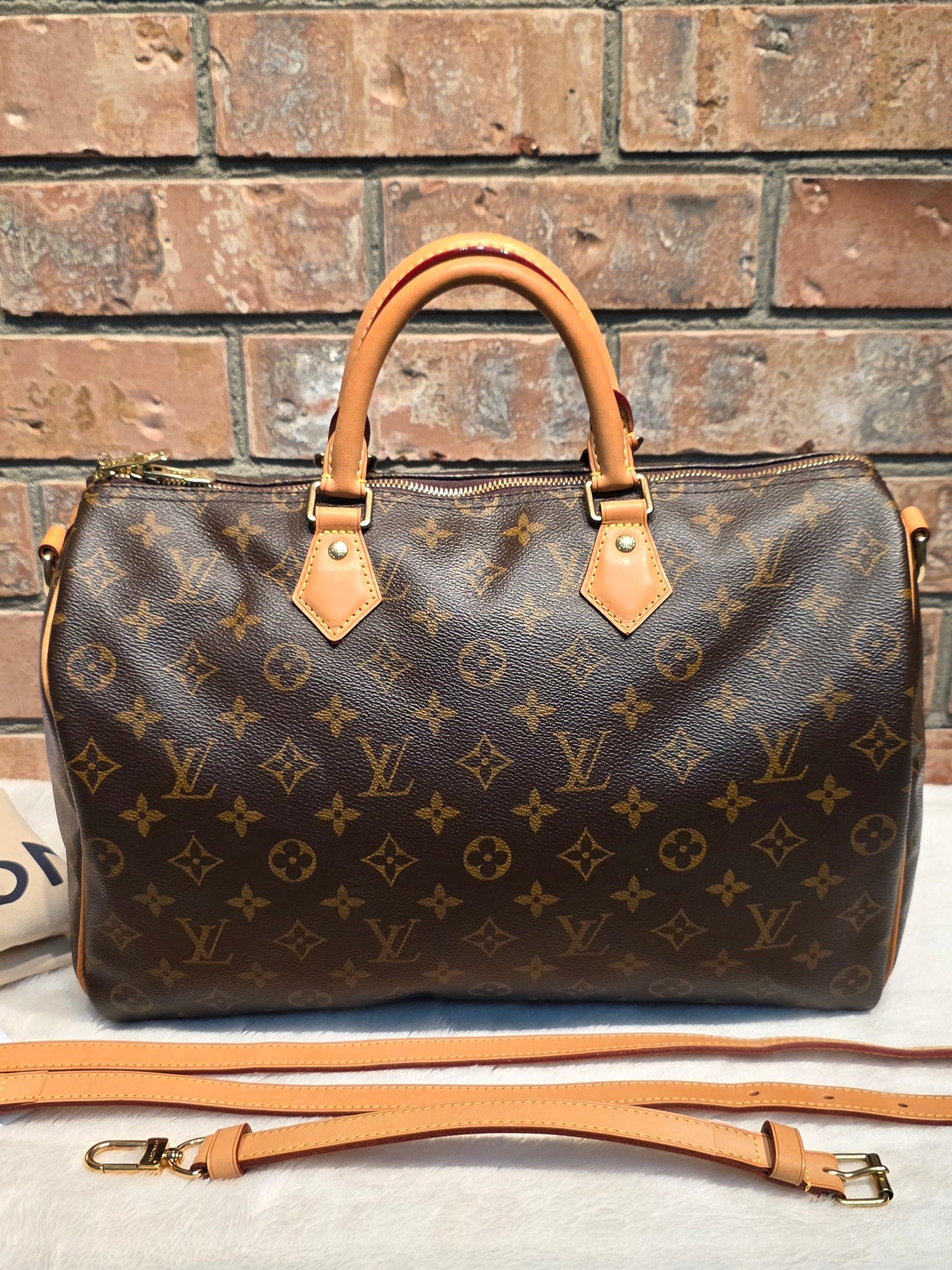 Authentic Louis Vuitton Speedy Bandoliere 35