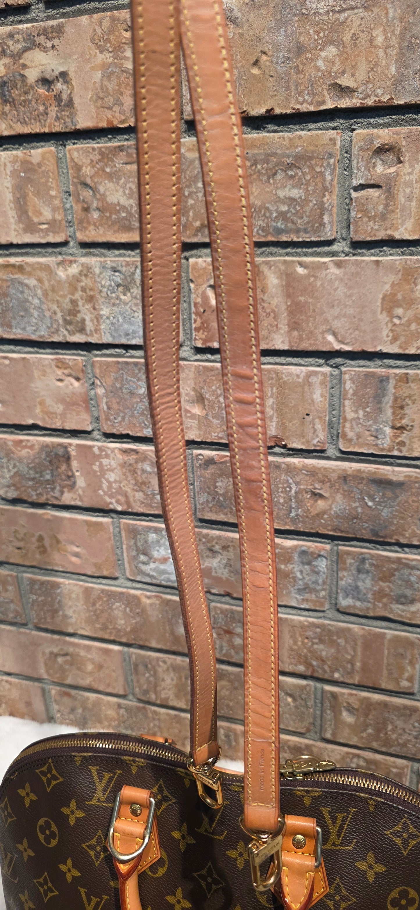 Authentic Louis Vuitton Alma PM Monogram (With Strap)