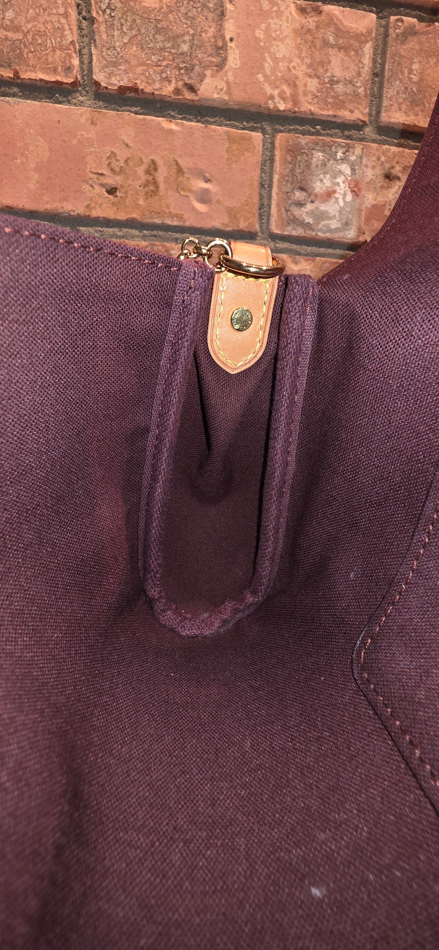 Authentic Louis Vuitton Favorite MM Monogram (SA4149)