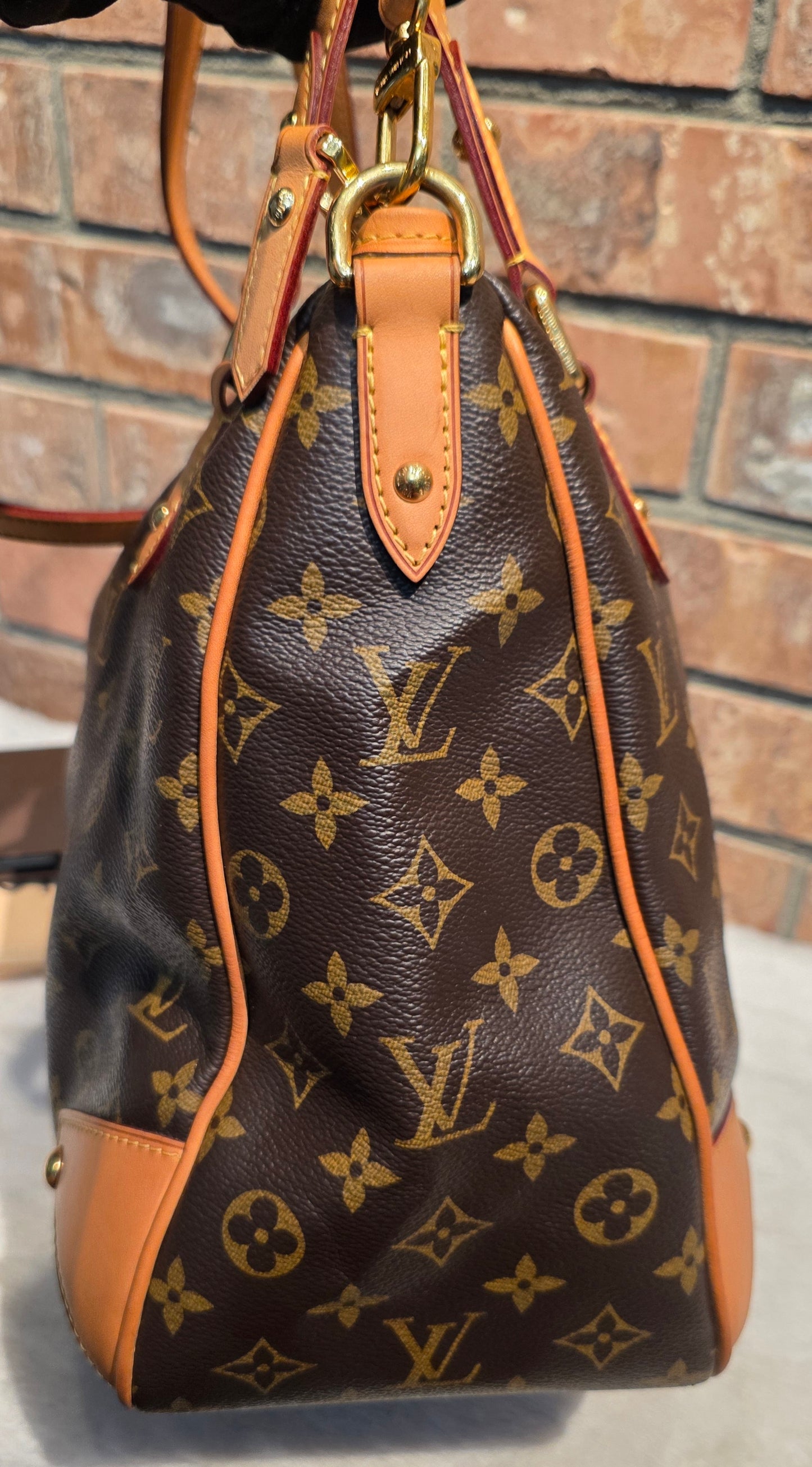 Authentic Louis Vuitton Estrela MM