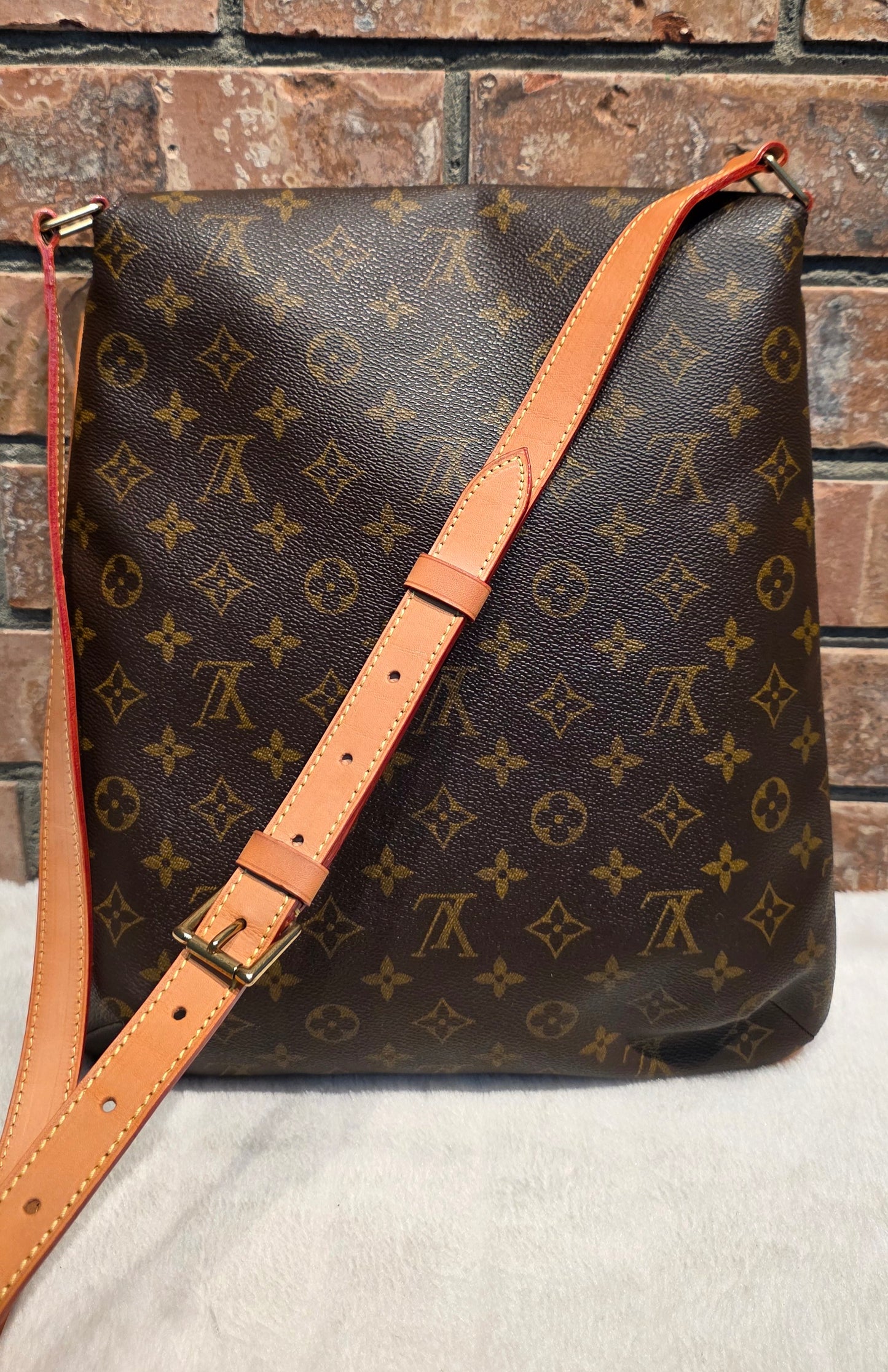 Authentic Louis Vuitton Musette Salsa GM Monogram