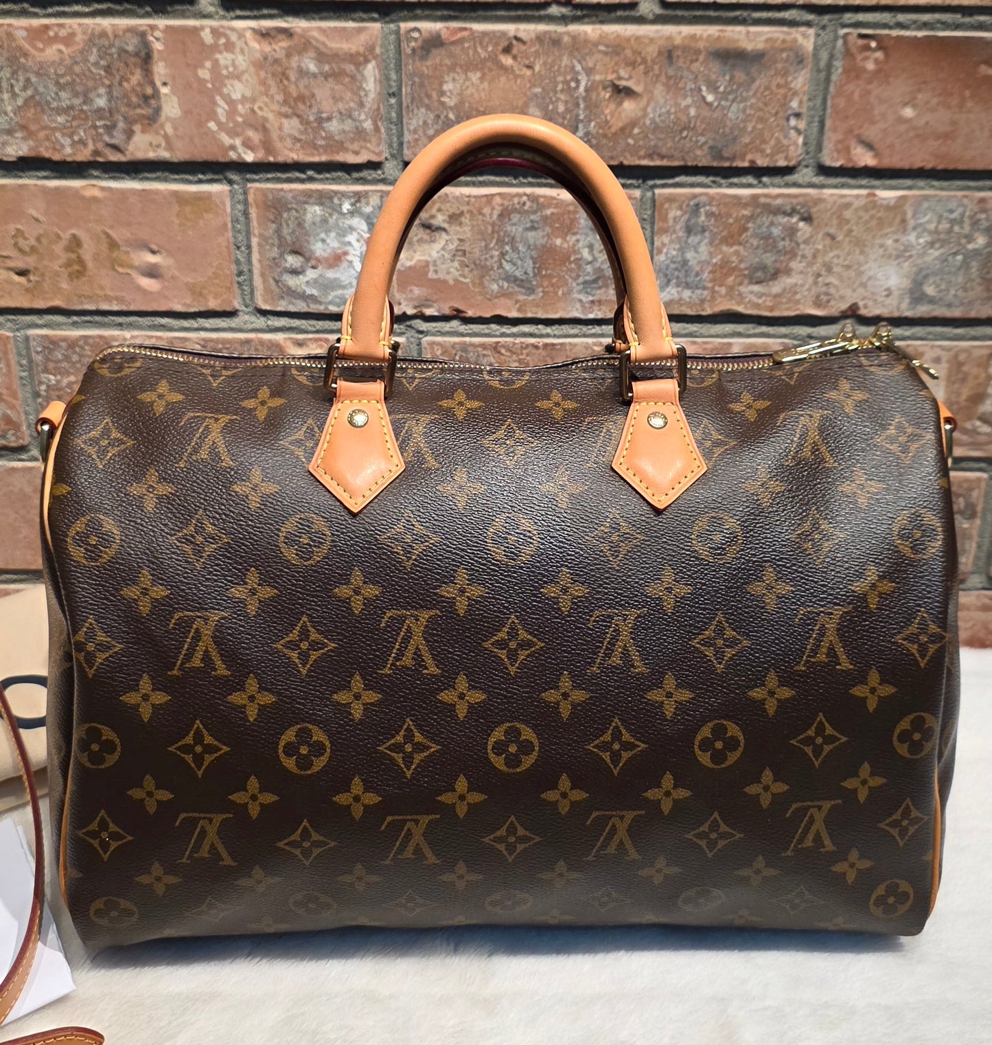 Authentic Louis Vuitton Speedy Bandoliere 35