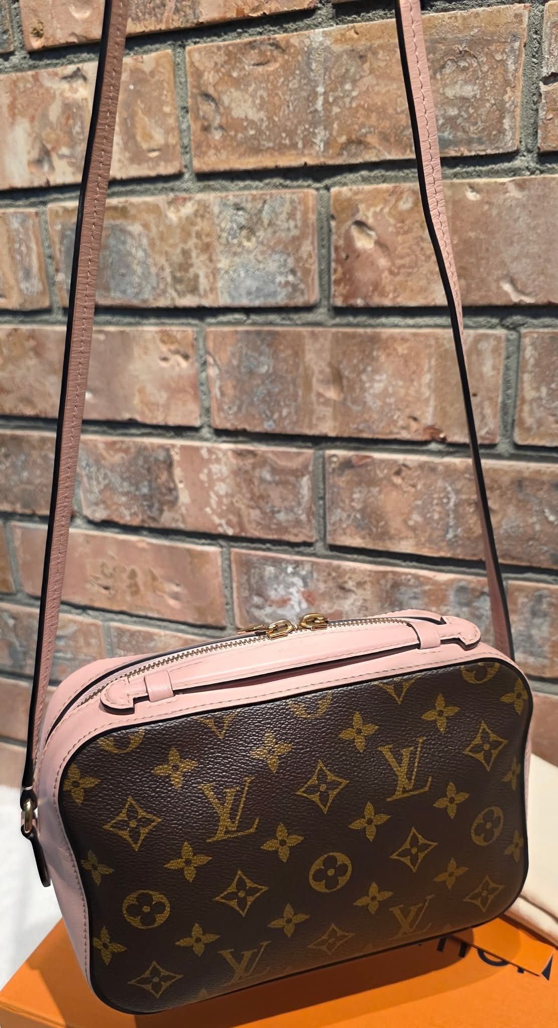 Authentic Louis Vuitton Saintonge Rose Poudre