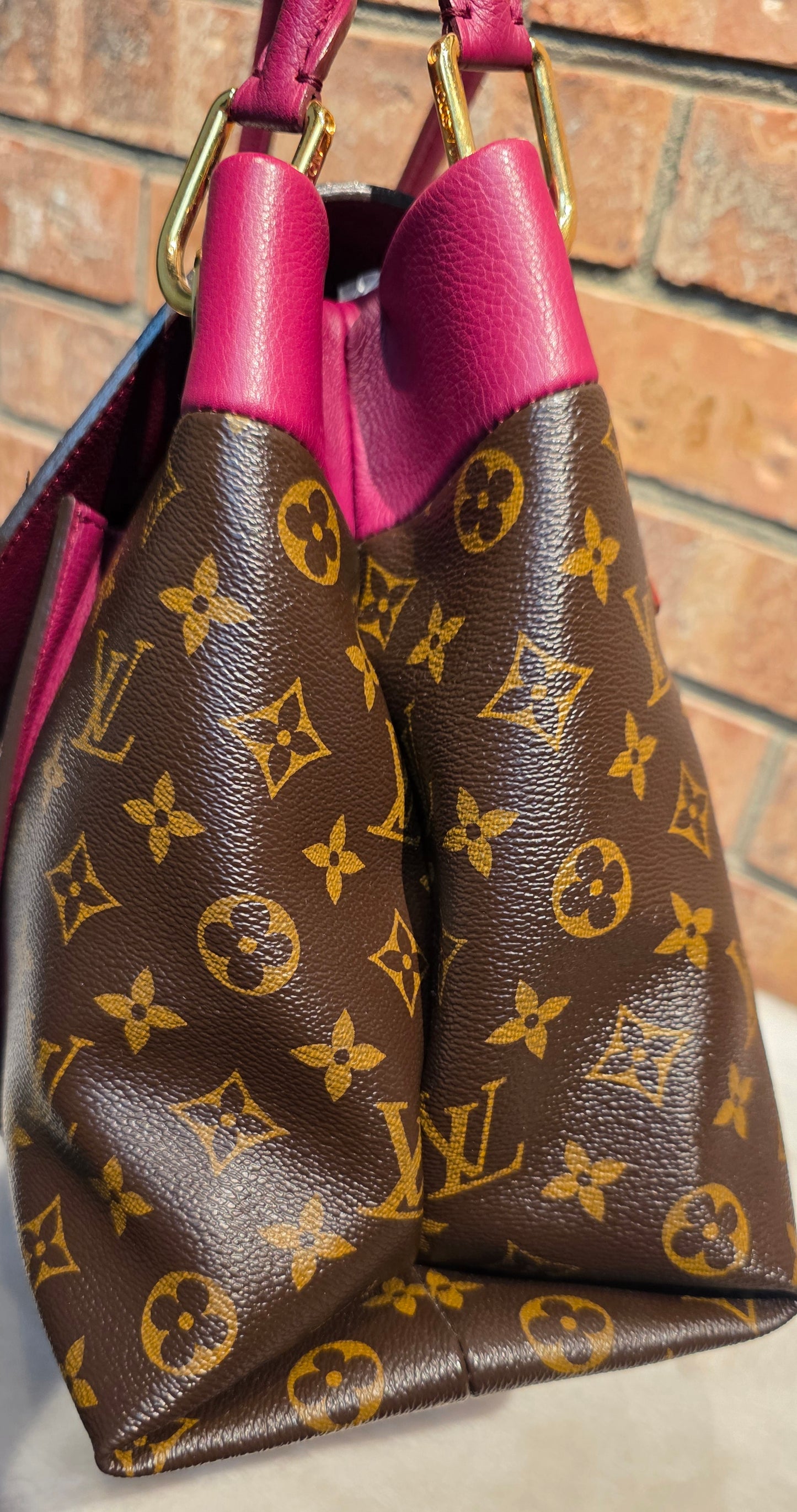 Authentic Louis Vuitton Olympe in Aurore