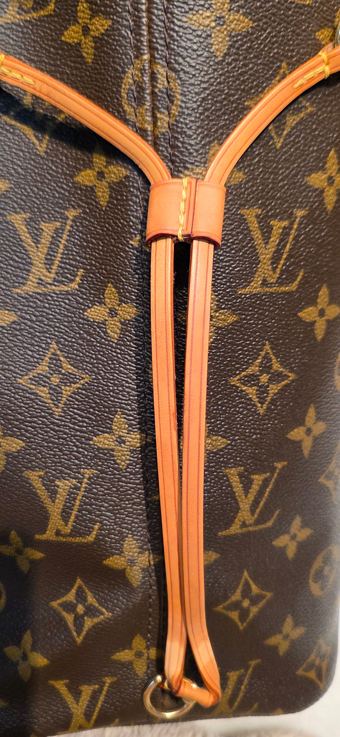 Authentic Louis Vuitton Neverfull MM Monogram
