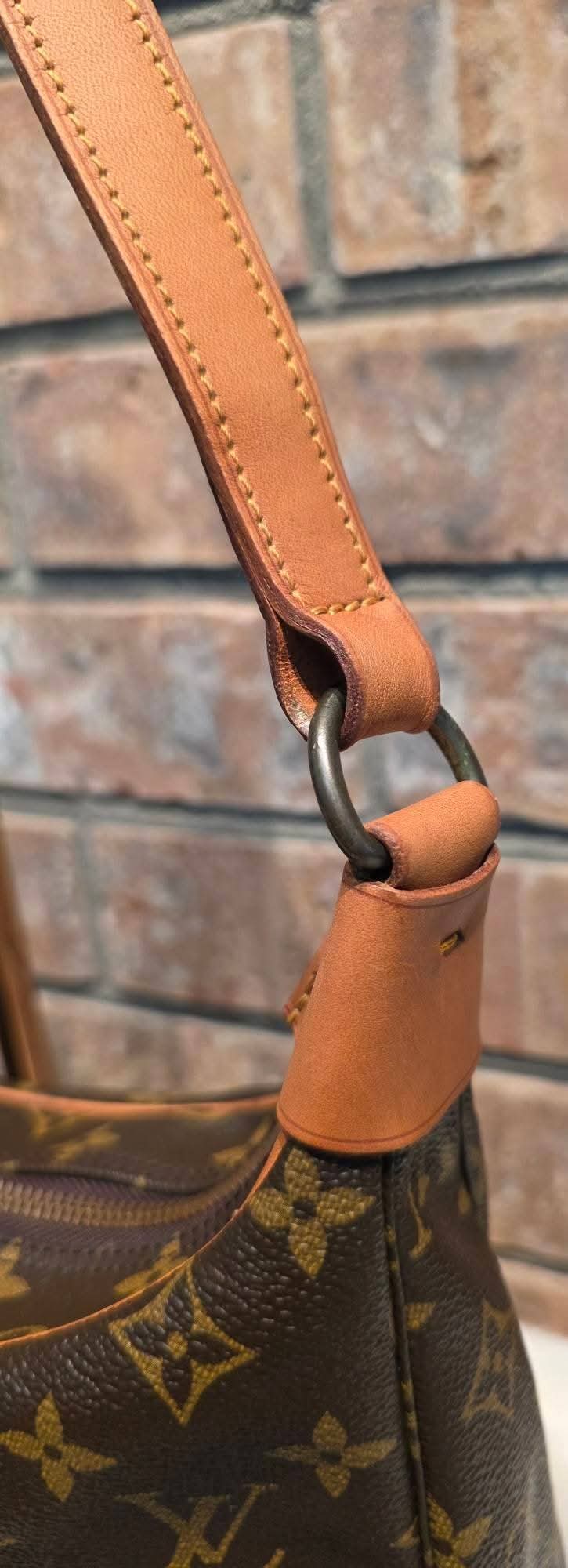 Authentic Louis Vuitton Boulogne 30