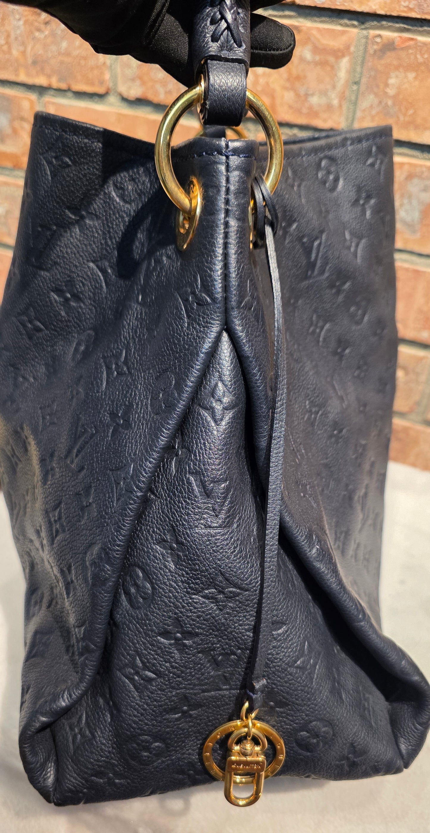 Authentic Louis Vuitton Artsy MM Empreinte Infini