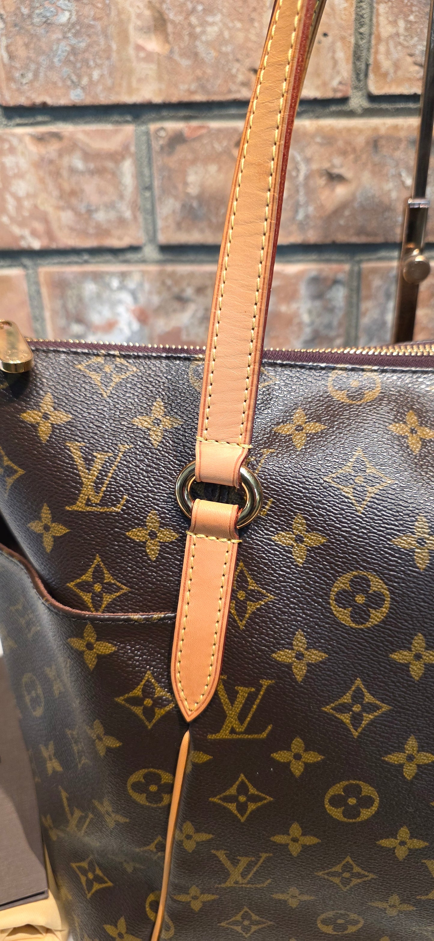 Authentic Louis Vuitton Totally MM Monogram