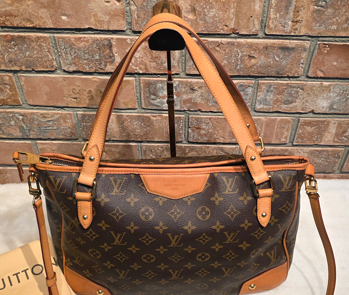 Authentic Louis Vuitton Estrella MM