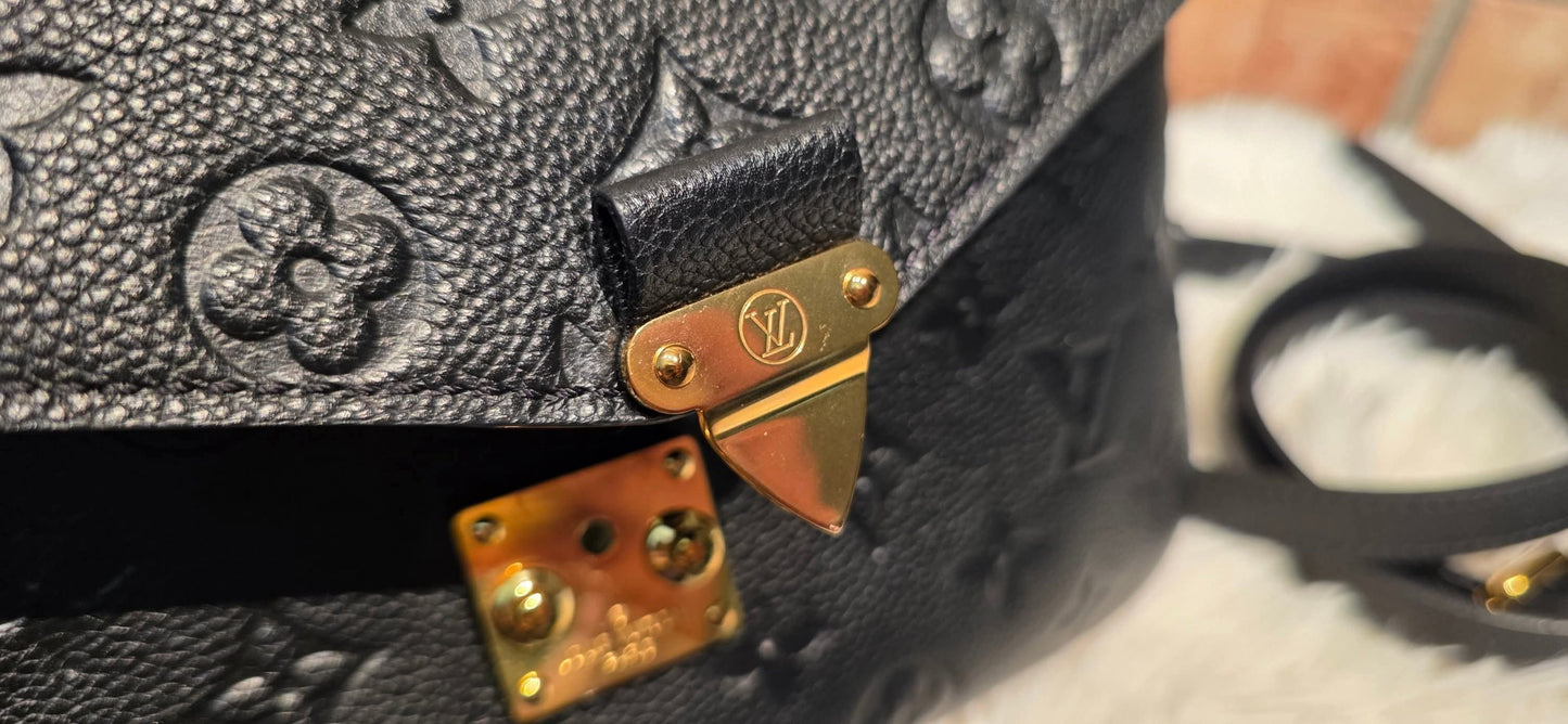 Authentic Pochette Metis Empreinte Noir