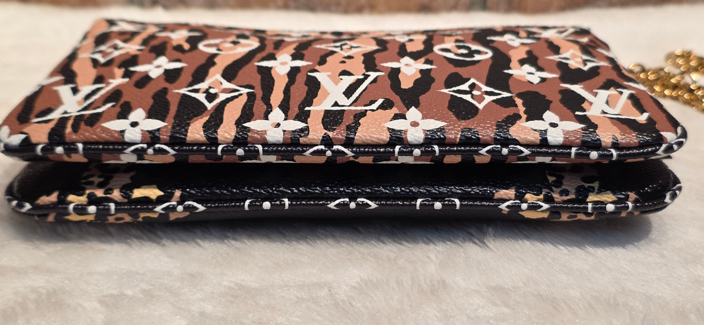 Authentic Louis Vuitton Double Zip Pochette Giant Monogram Jungle Edition