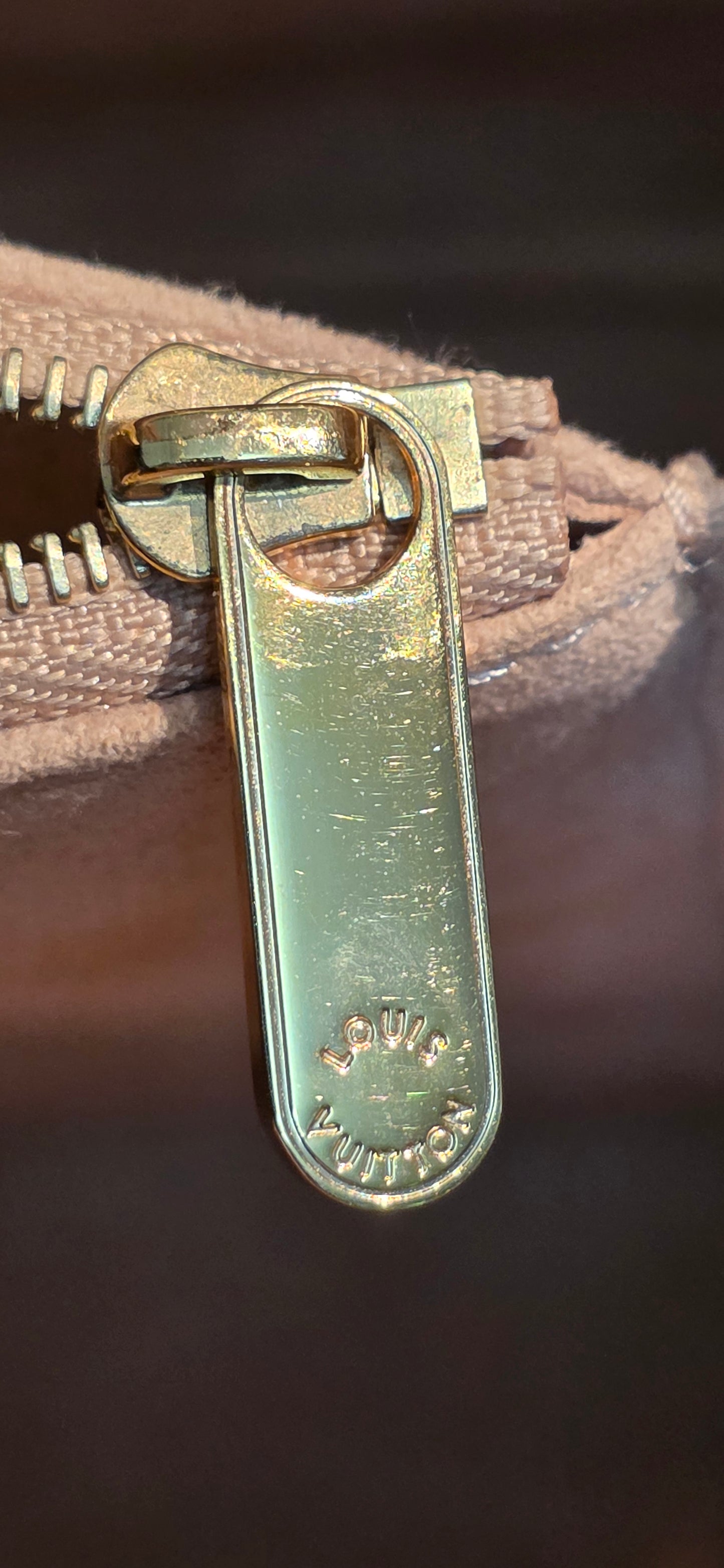 Authentic Louis Vuitton Flandrin Bois De Rose