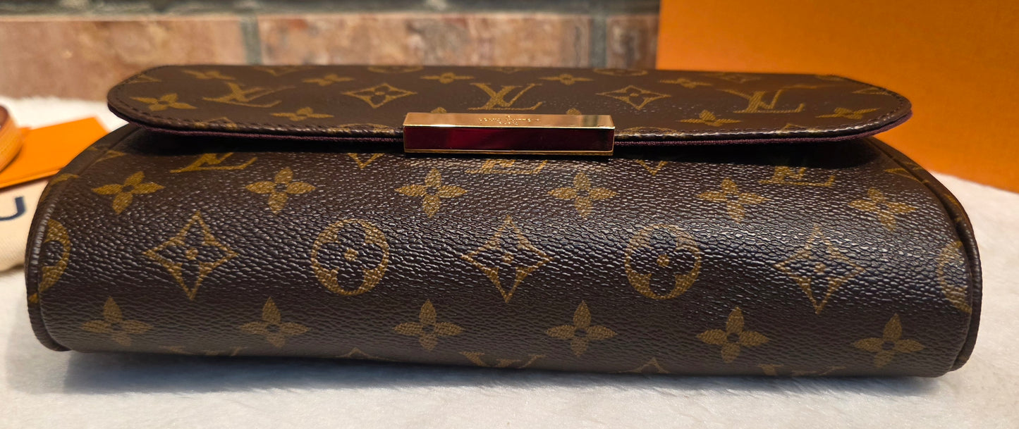 Authentic Louis Vuitton Favorite MM Monogram (SA4149)