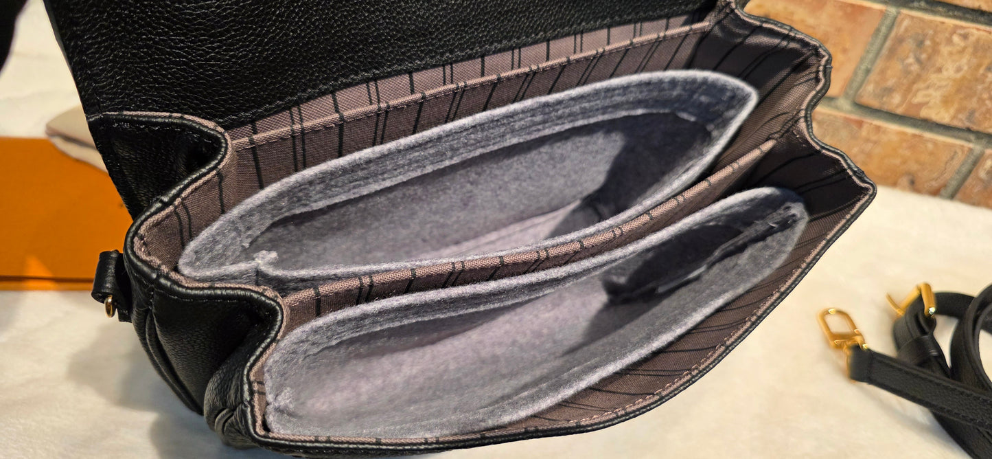 Authentic Louis Vuitton Pochette Metis Empreinte Noir