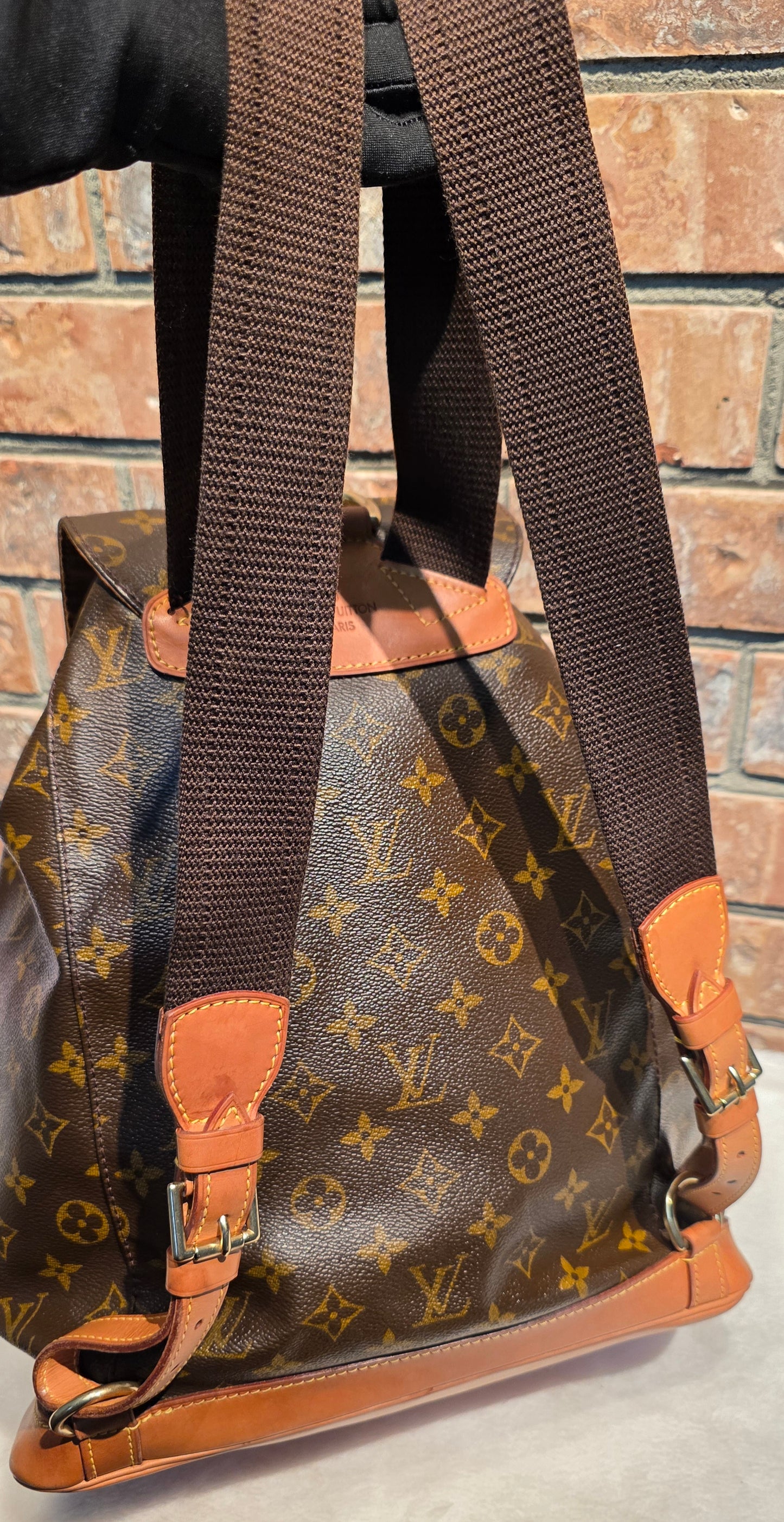 Authentic Louis Vuitton Montsouris GM