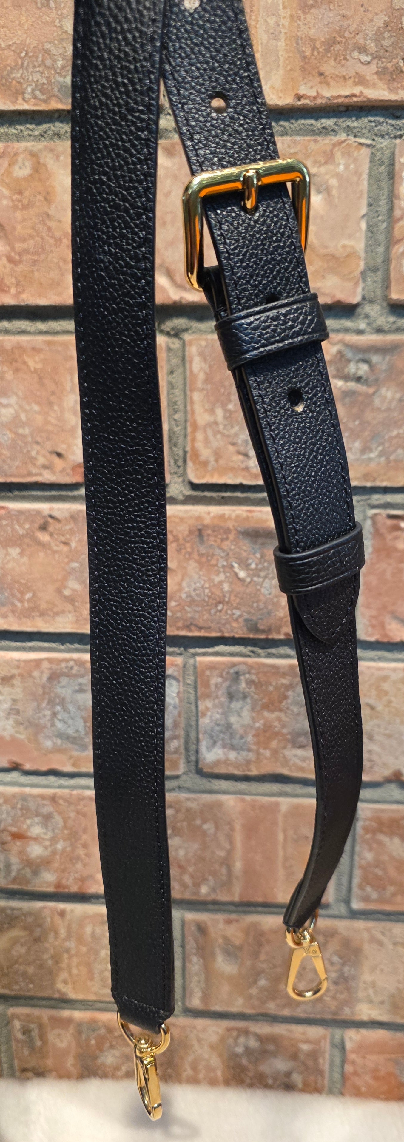 Authentic Louis Vuitton Madeleine MM Empreinte Noir