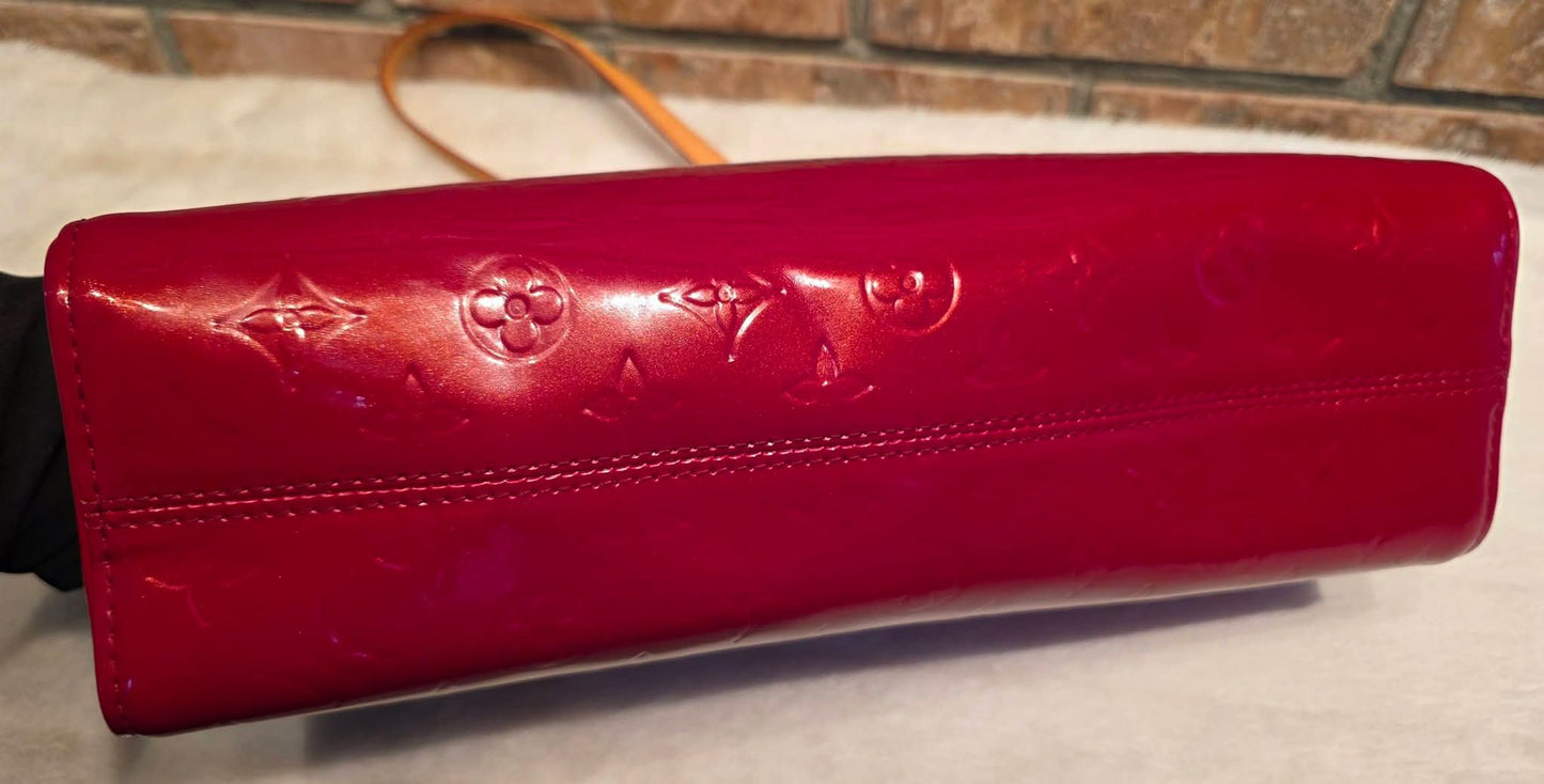 Authentic Louis Vuitton Roxbury Drive