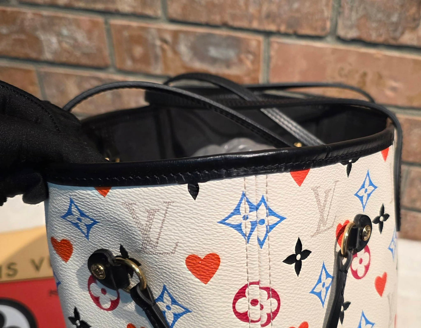 Authentic Louis Vuitton Neverfull MM with Pouch Game On Collection