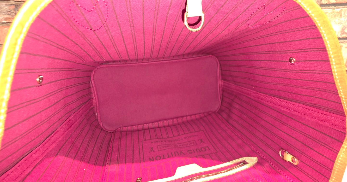 Authentic Neverfull MM Monogram Fuchsia Interior (BAG ONLY)