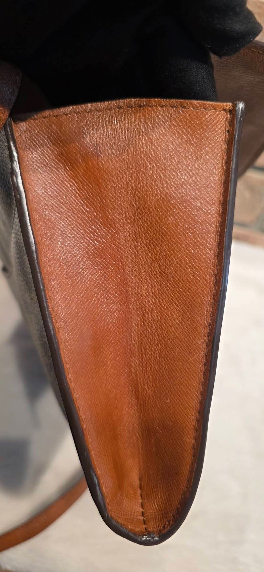 Authentic Louis Vuitton Pochette Bordeaux