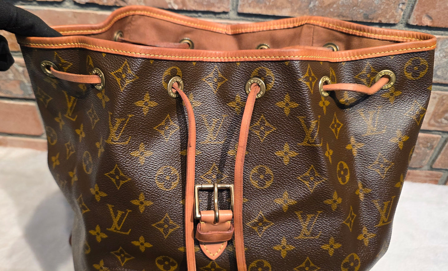 Authentic Louis Vuitton Montsouris GM