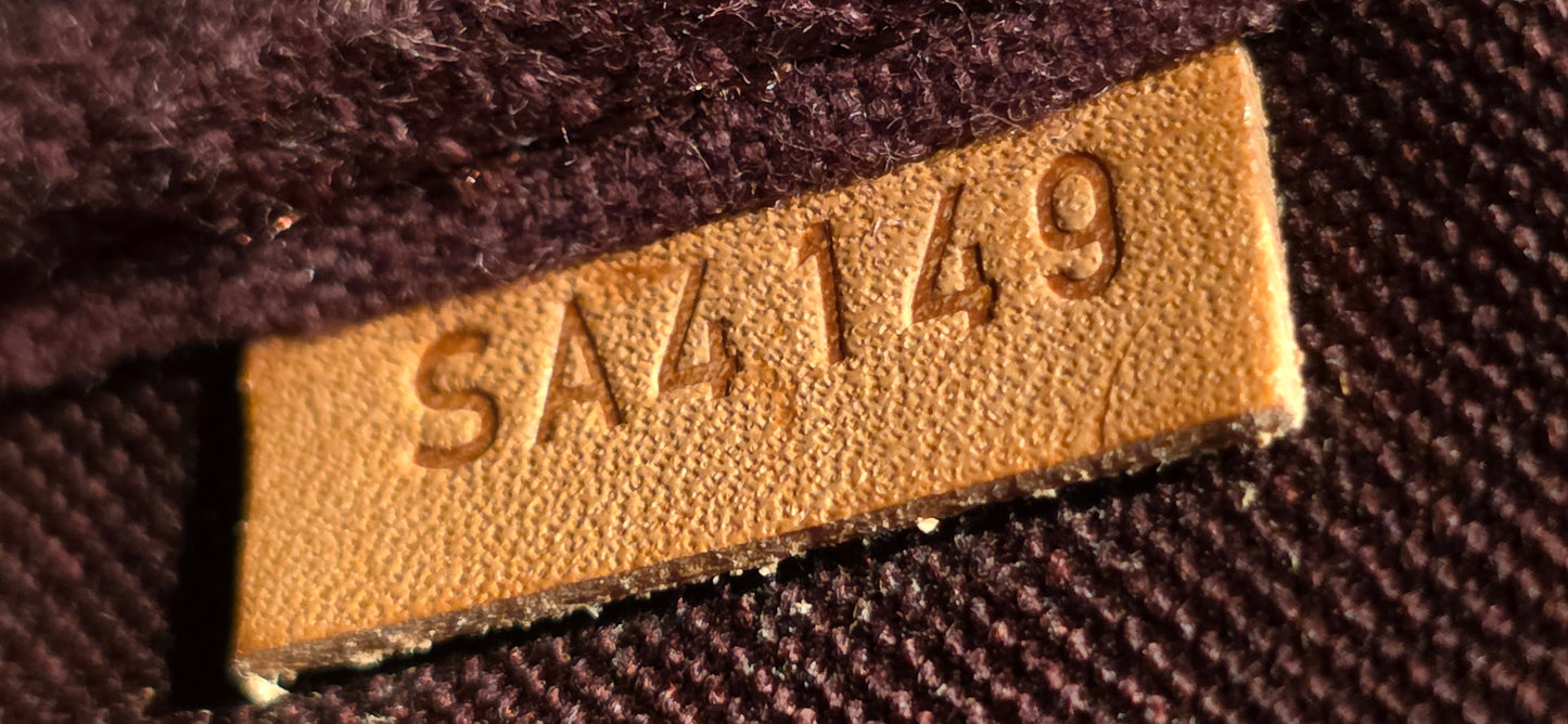 Authentic Louis Vuitton Favorite MM Monogram (SA4149)