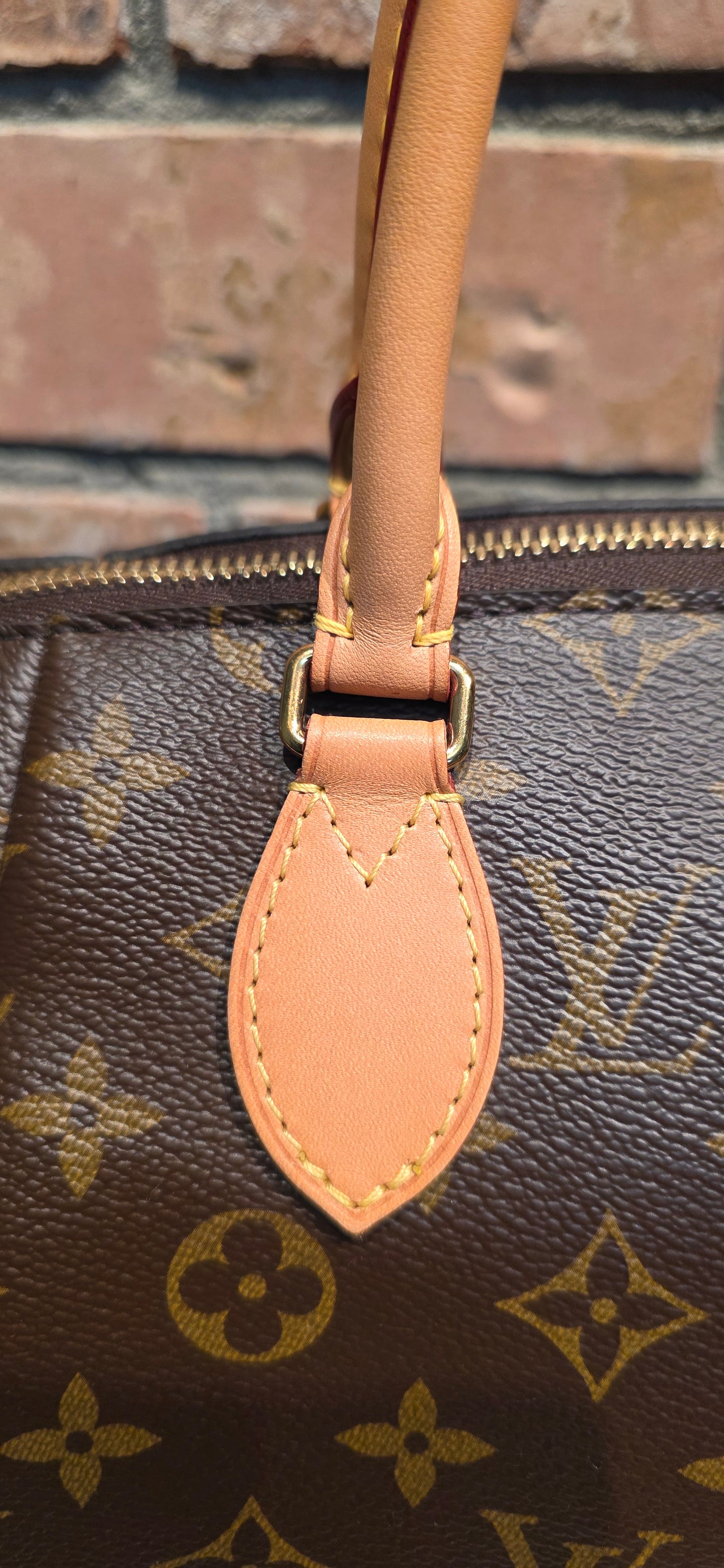 Authentic Louis Vuitton Turenne MM (SR2156)