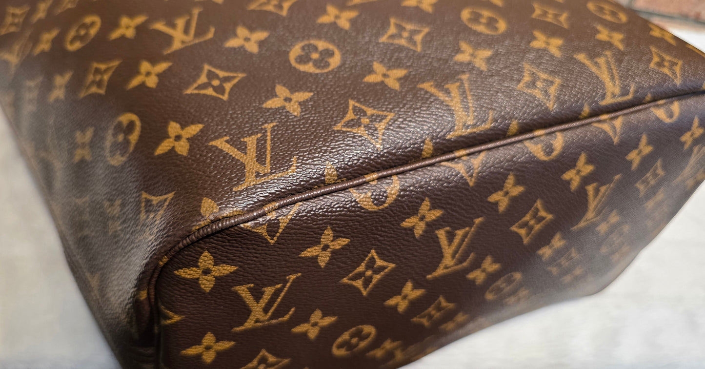 Authentic Louis Vuitton Neverfull MM (Pivoine Interior)