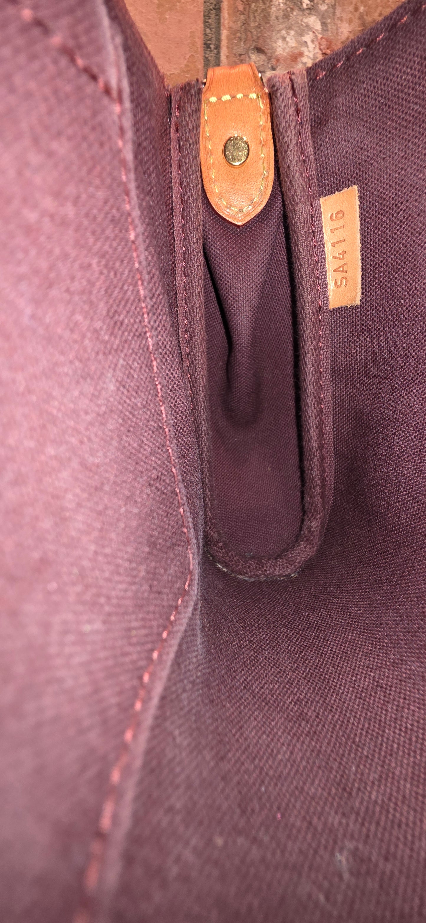 Authentic Louis Vuitton Favorite MM Monogram (SA4116)