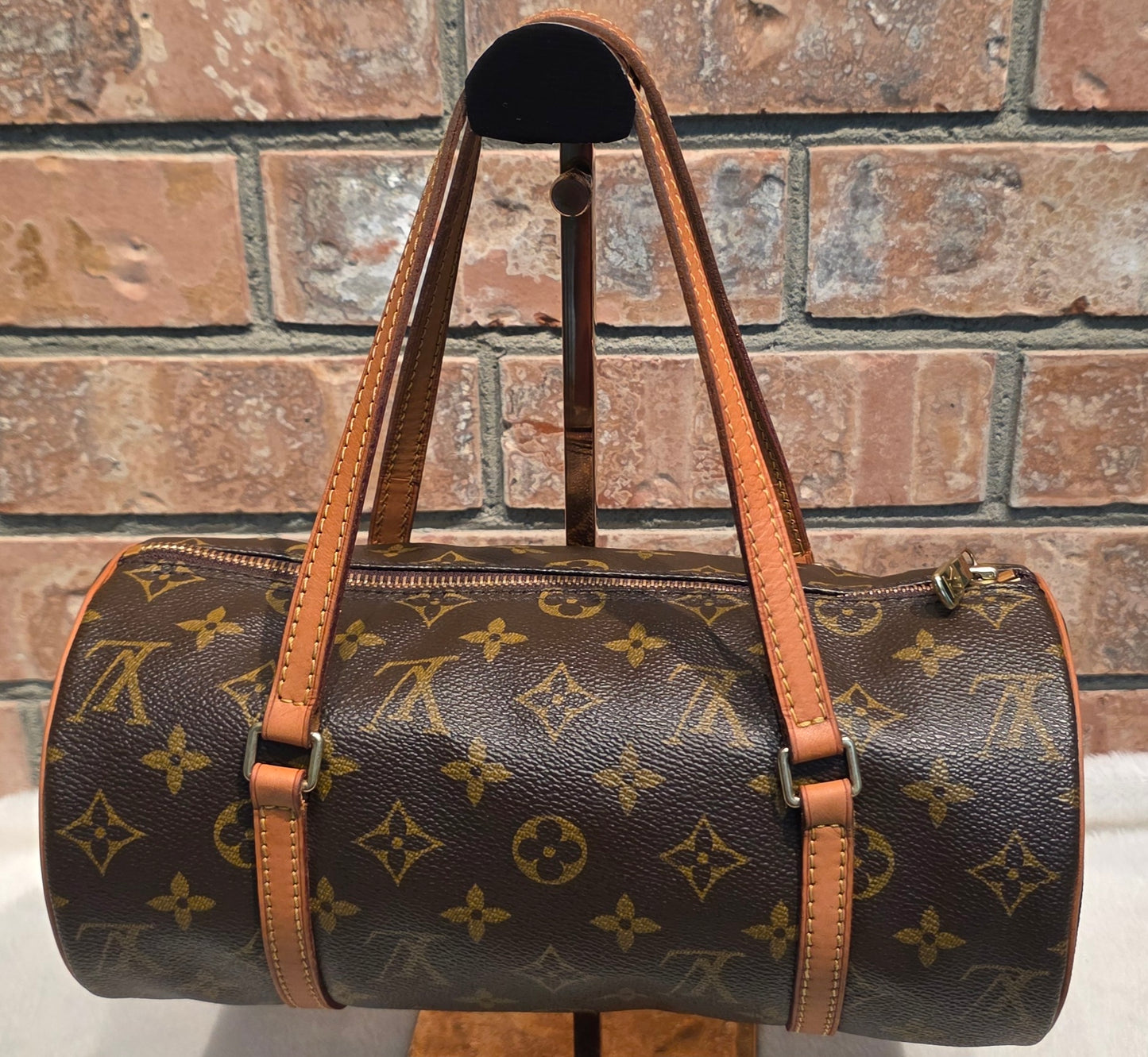 Authentic Louis Vuitton Papillon 27