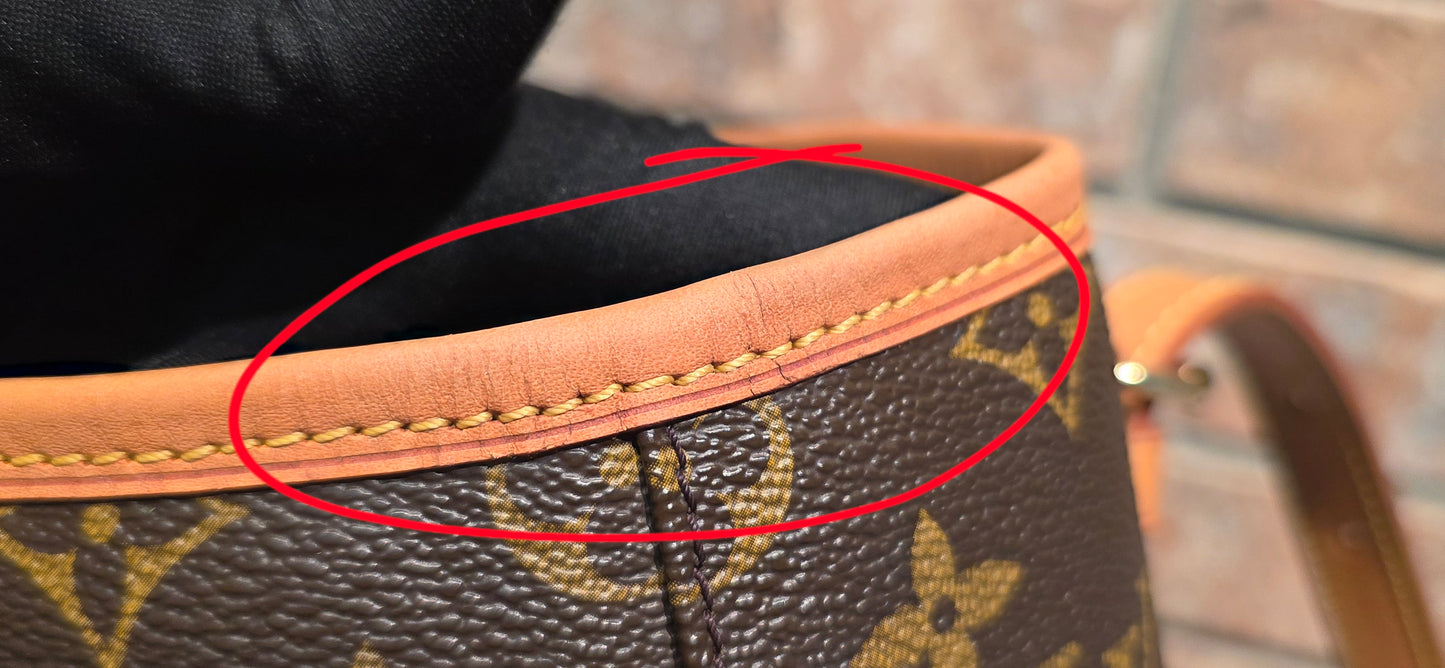 Authentic Louis Vuitton Bucket GM with Pouch