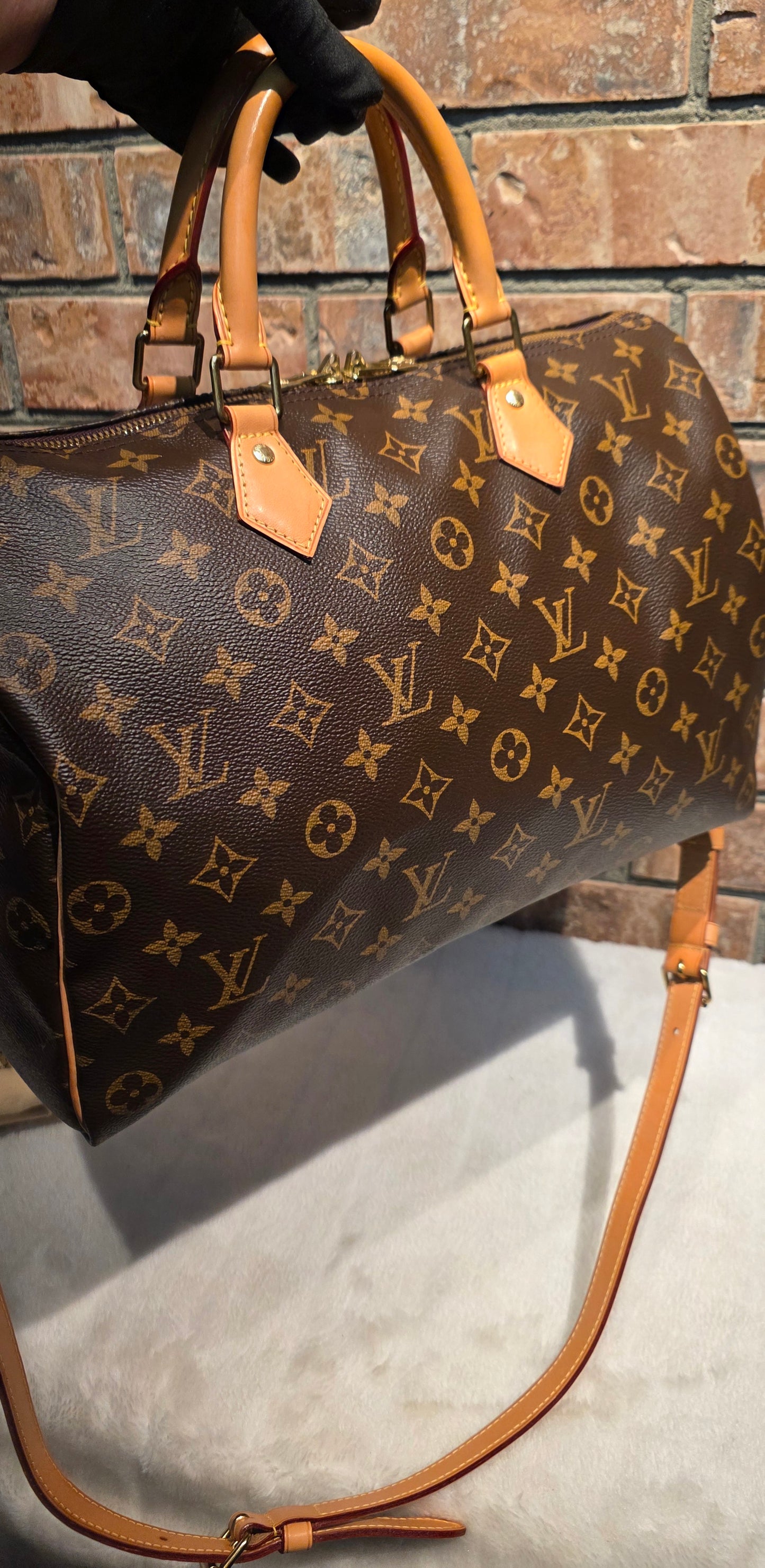 Authentic Louis Vuitton Speedy 35 Bandoliere