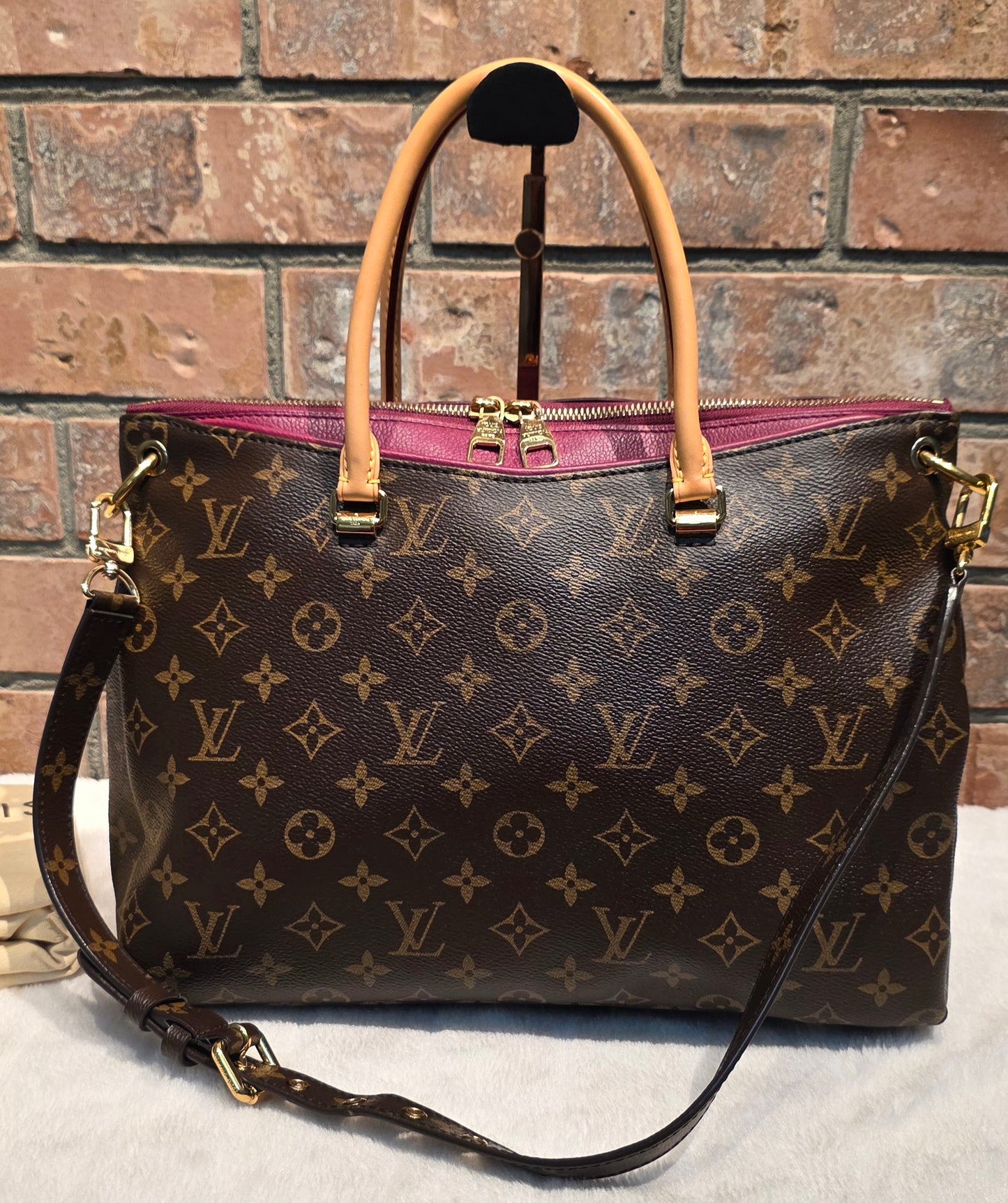 Authentic Louis Vuitton Pallas MM Aurore
